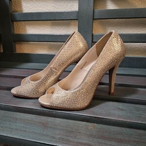New Size 5.5 Dyeables "Sienna" Champagne Shimmer